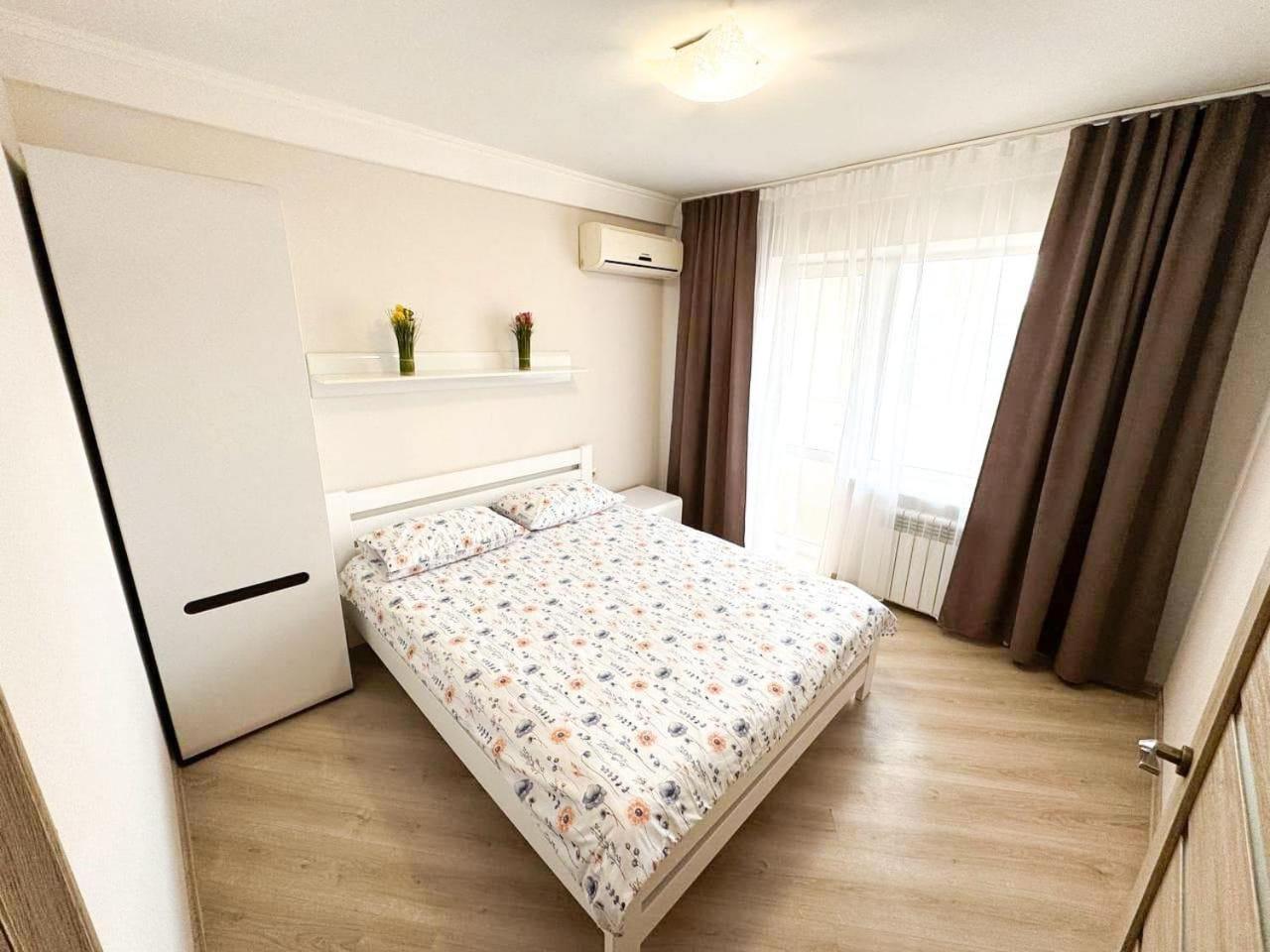 Artal Apartment On Obolonskyi Avenue 16A Kyiv Eksteriør billede